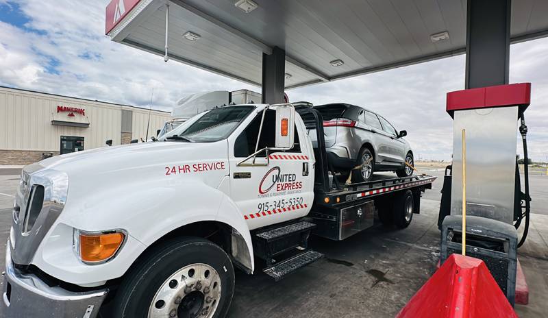 United Express Towing Car Towing